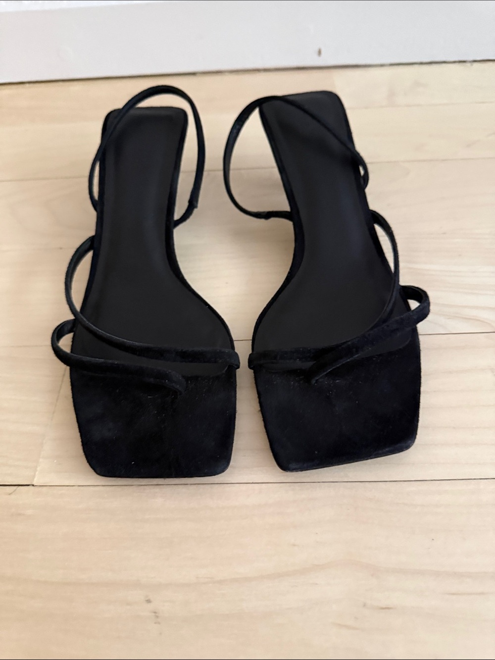 Women’s St. Agni Black Strappy Kitten Heel Sandals Size 40 - Picture 3 of 7